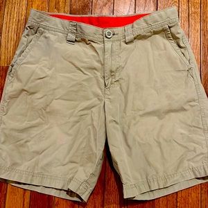 Columbia shorts in tan size 30 in waist and 8 inches in length